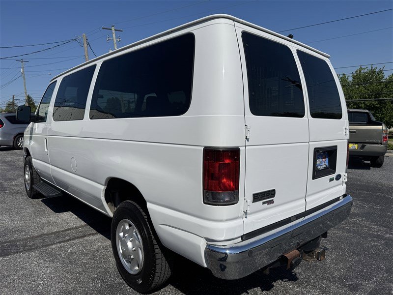Used 2011 Ford E-350 and Econoline 350 XLT RWD image 6