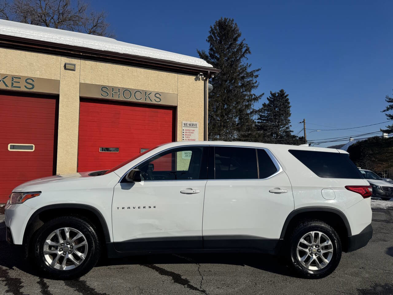Used 2018 Chevrolet Traverse LS image 5