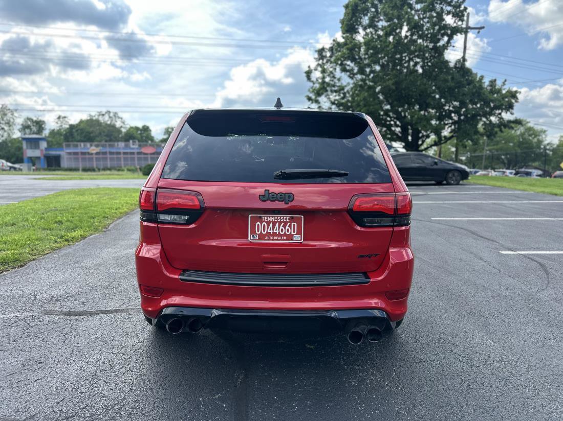 Used 2016 Jeep Grand Cherokee SRT image 4