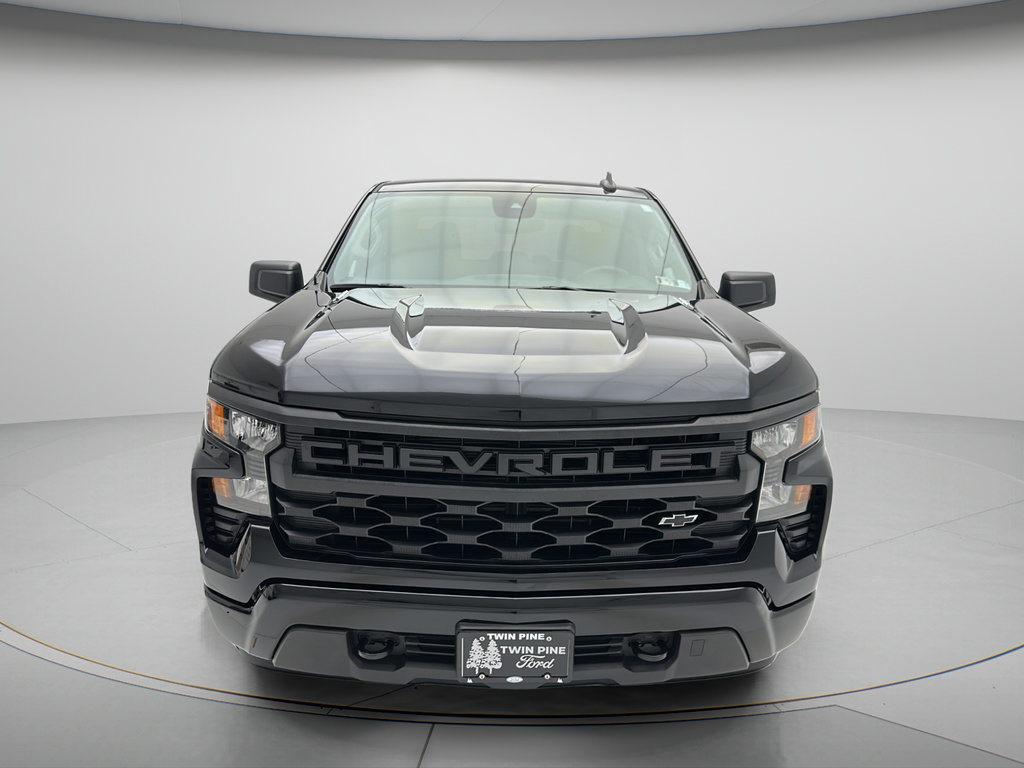 Used 2024 Chevrolet Silverado 1500 Custom AWD/4WD image 2