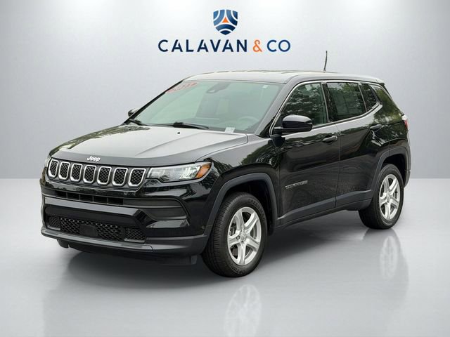 Used 2023 Jeep Compass Sport AWD/4WD image 3