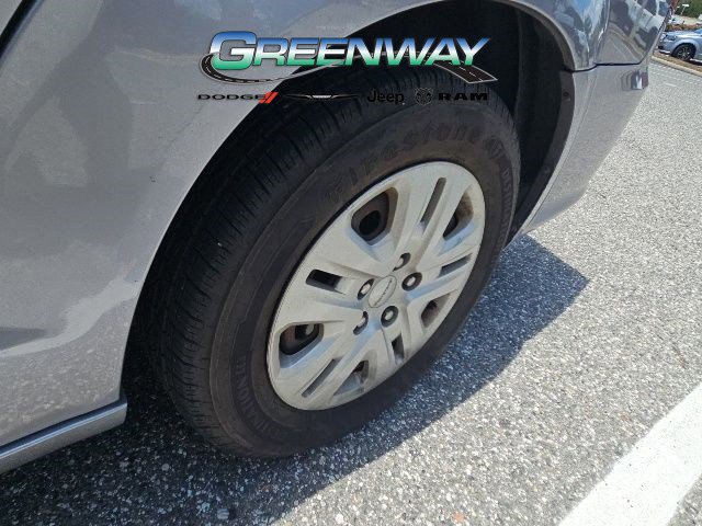 Used 2019 Dodge Grand Caravan SE w/ UConnect Hands-Free Group FWD image 11