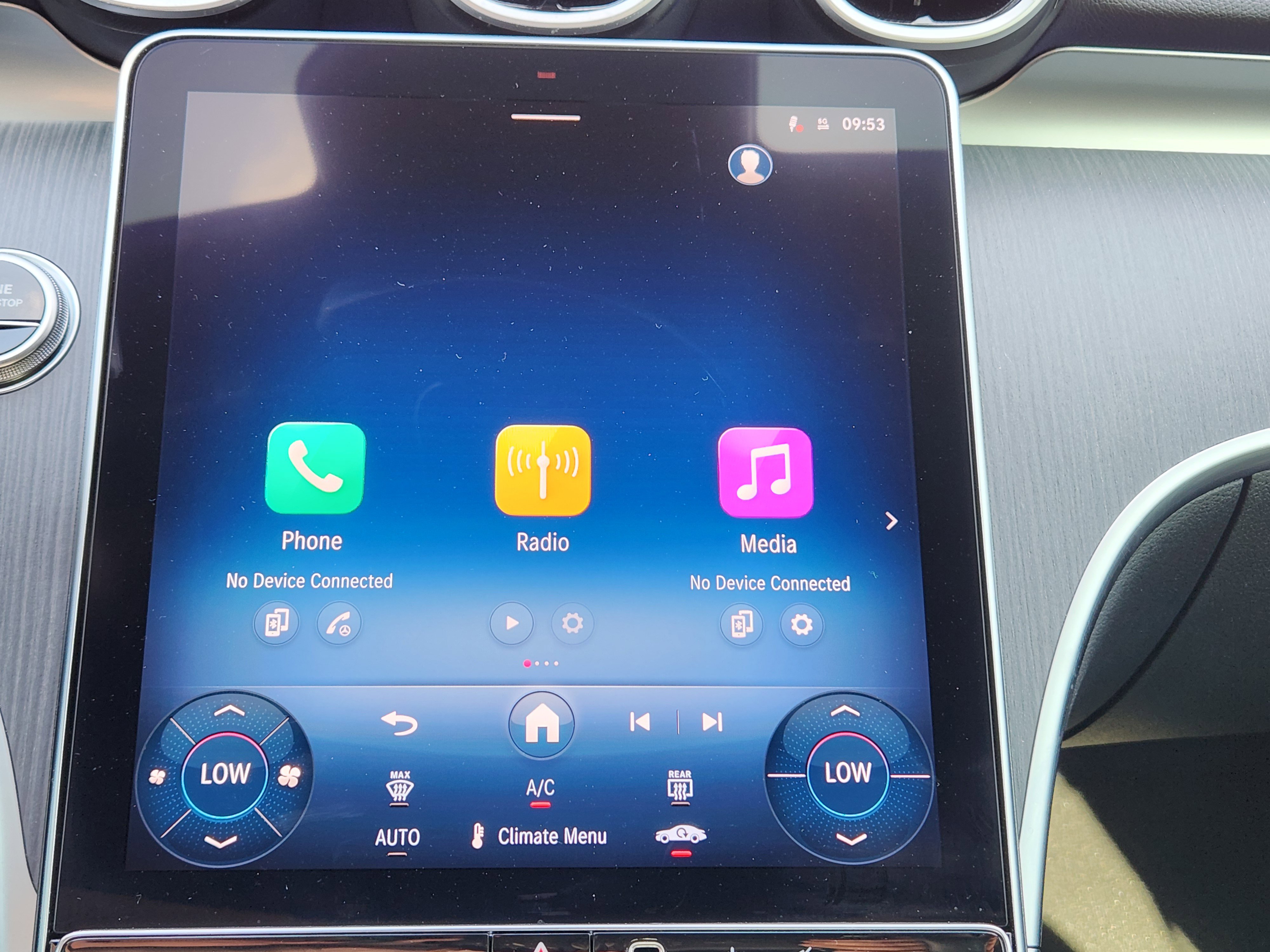 Used 2025 Mercedes-Benz C 300 Sedan image 18