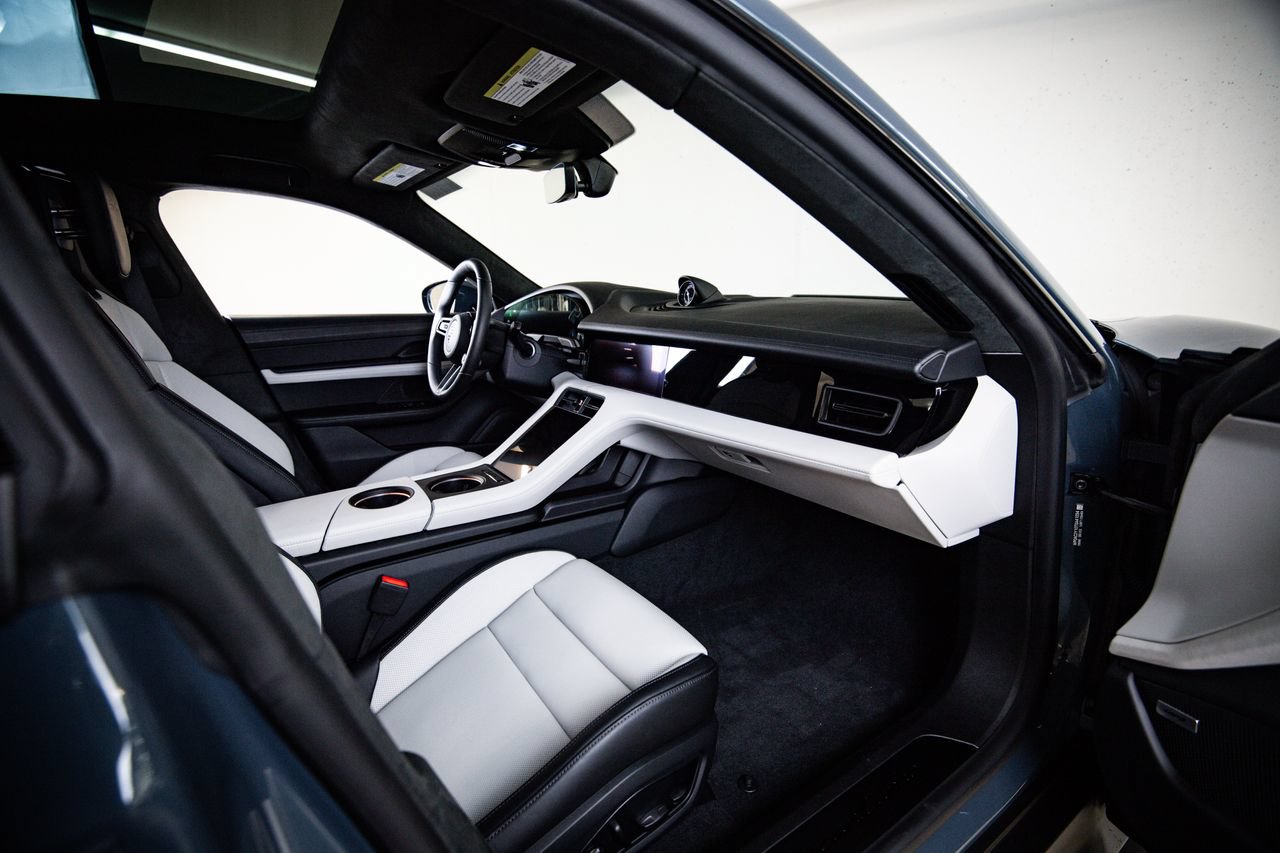 New 2026 Porsche Taycan Turbo AWD/4WD image 28