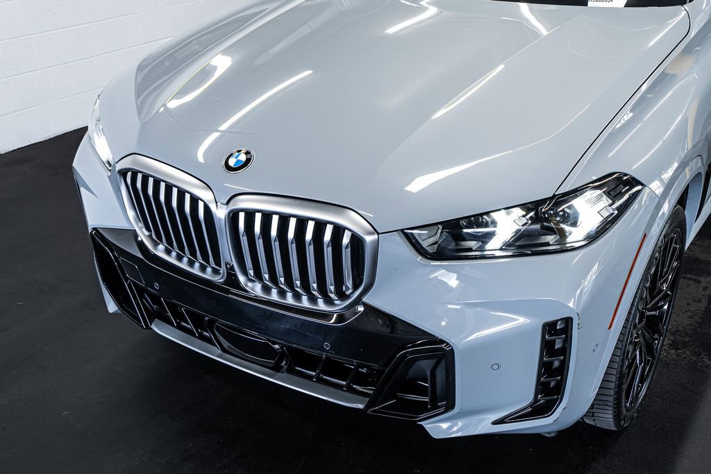 Used 2024 BMW X5 sDrive40i w/ M Sport Package image 11