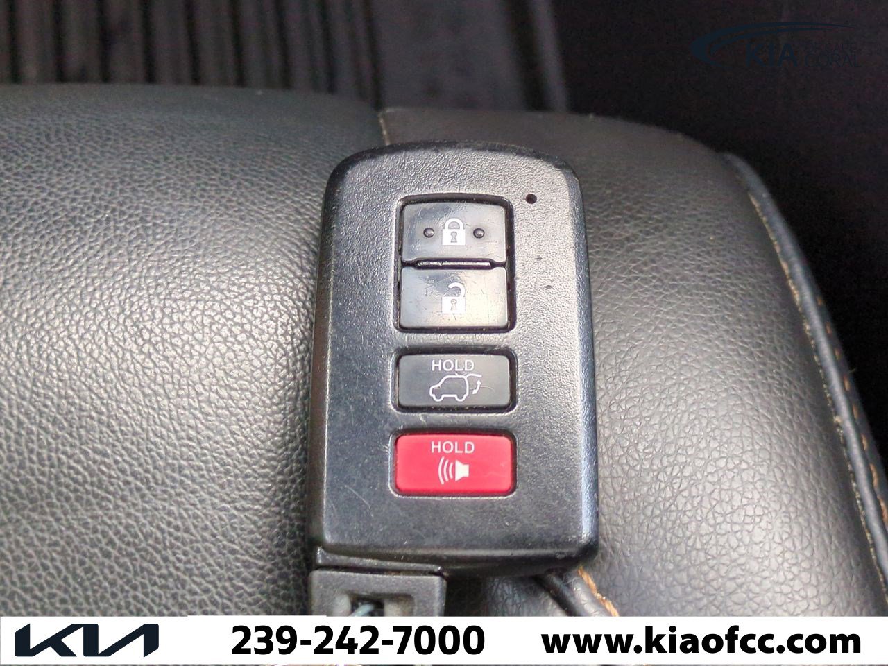 Used 2019 Toyota Highlander XLE image 32
