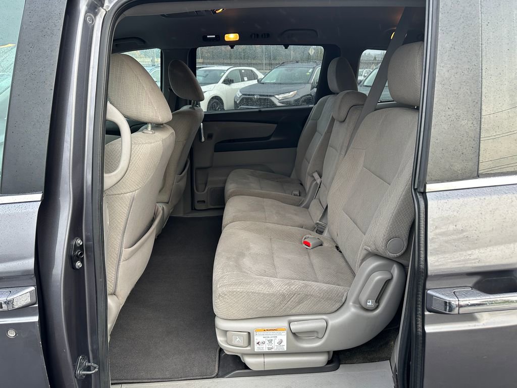 Used 2016 Honda Odyssey SE image 14