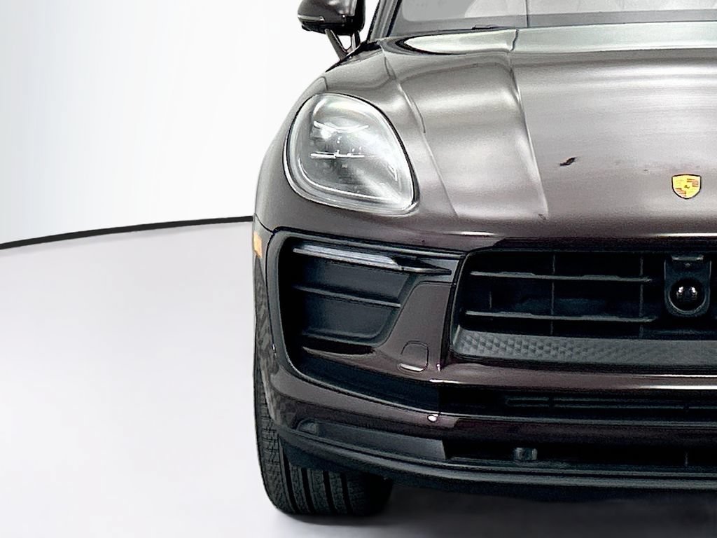 Used 2026 Porsche Macan AWD/4WD image 12