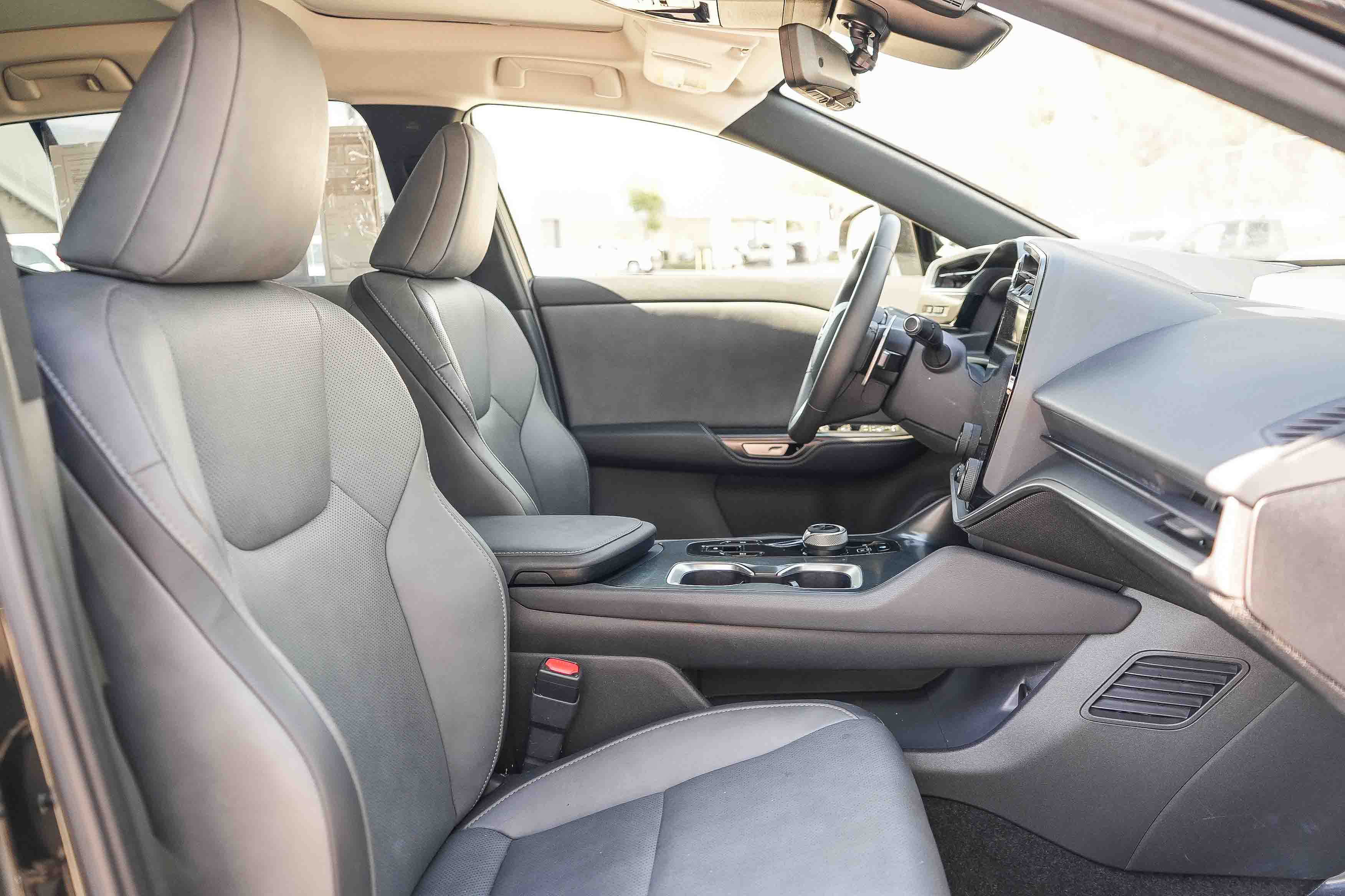 Used 2024 Lexus RZ 300e Premium w/ Technology Package FWD image 16
