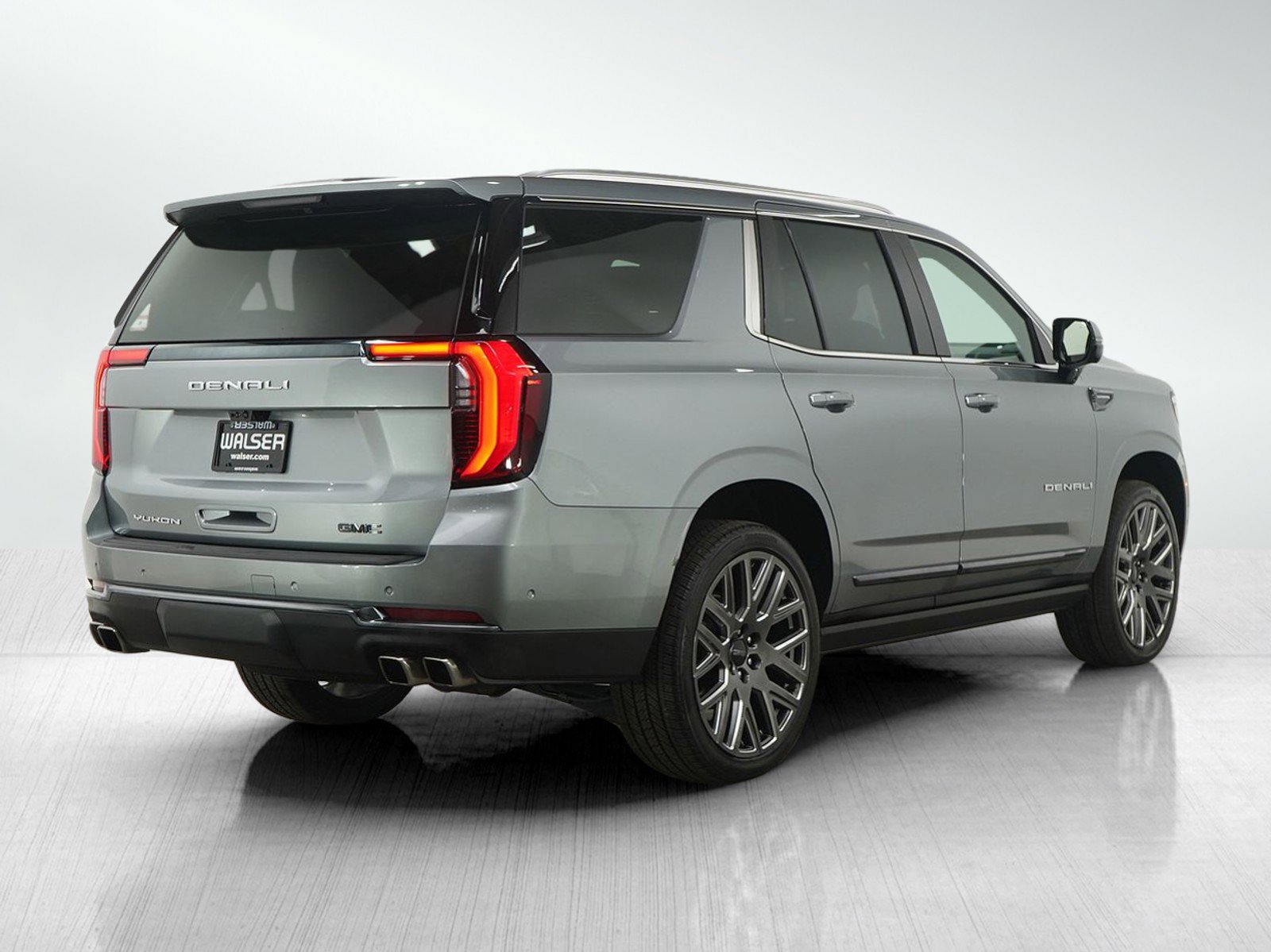 Used 2025 GMC Yukon Denali Ultimate w/ LPO, Floor Liner Package image 5