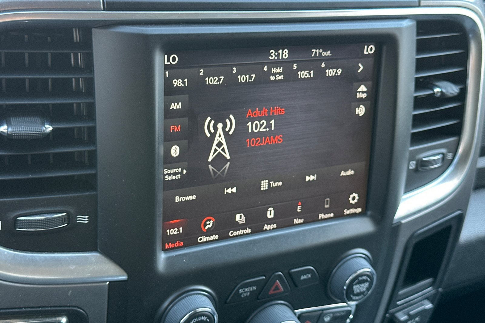 Used 2023 RAM 1500 Classic SLT w/ Trailer & Traction Group AWD/4WD image 25
