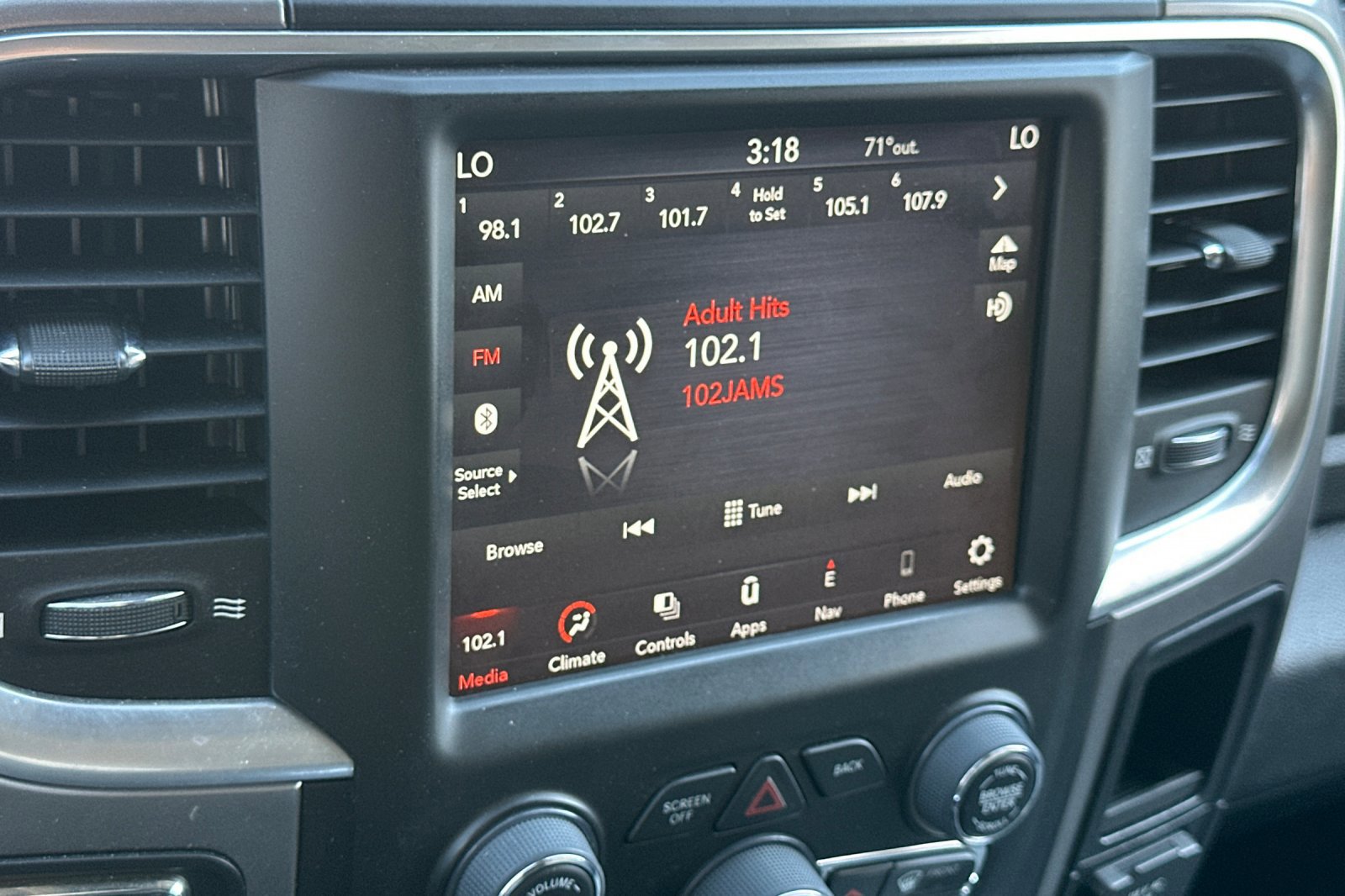 Used 2023 RAM 1500 Classic SLT w/ Trailer & Traction Group AWD/4WD image 25