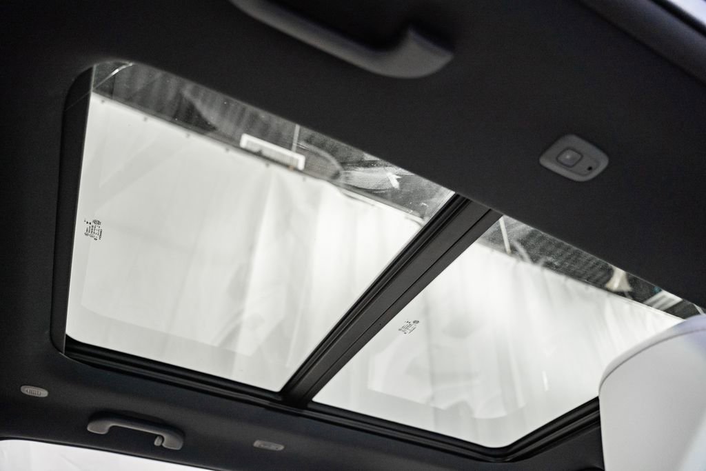 New 2026 Jeep Cherokee Overland w/ Advanced Pro Tech Group image 33