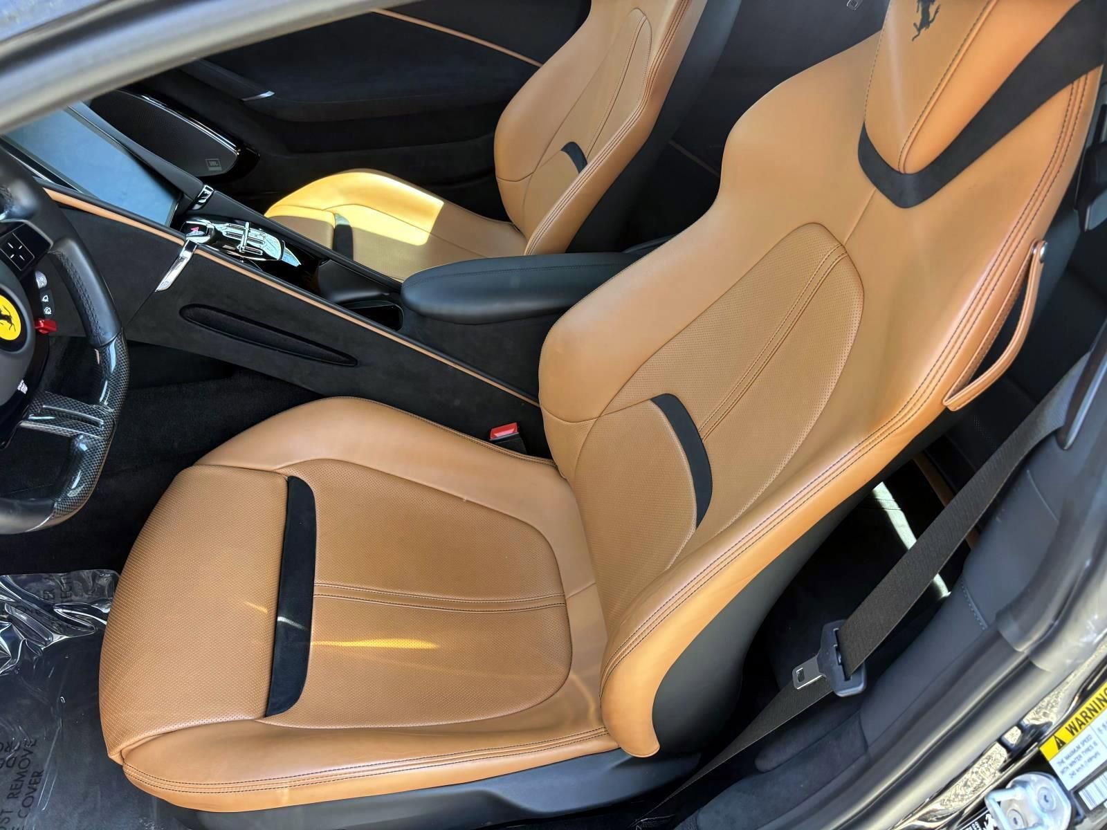 Used 2022 Ferrari Roma image 28
