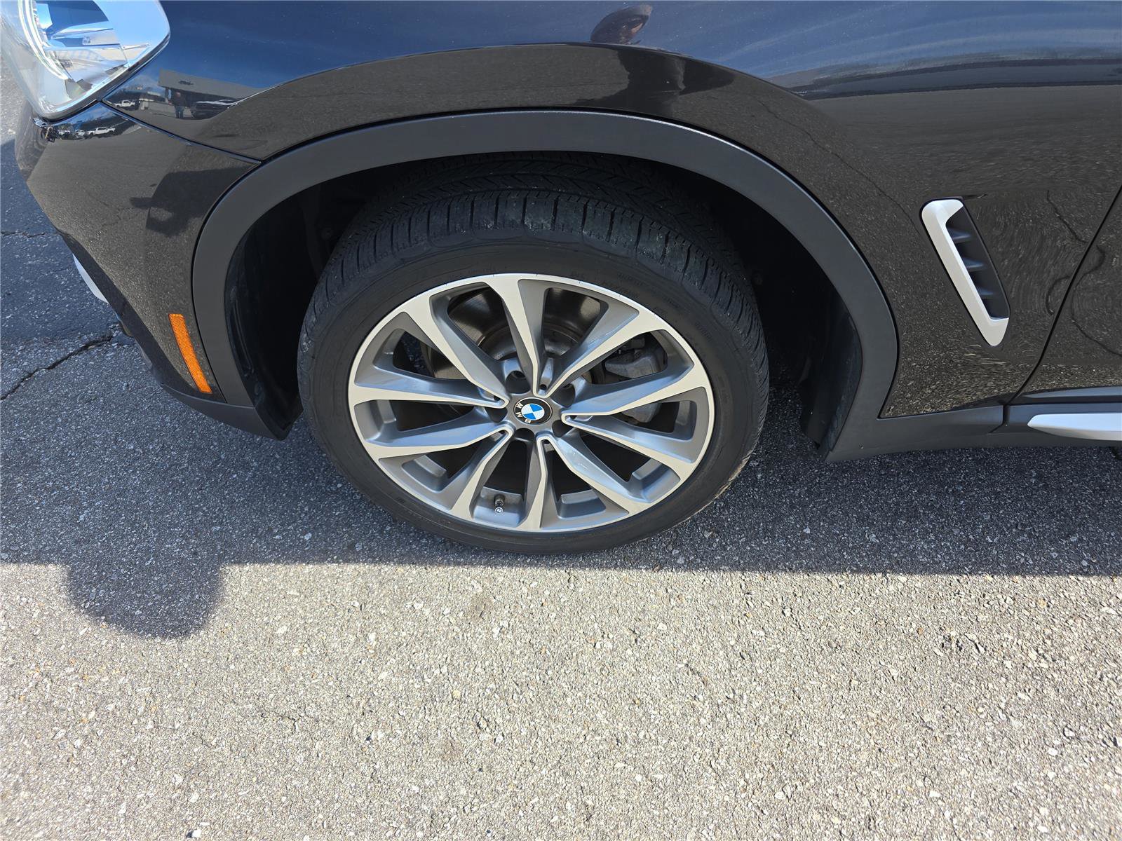 Used 2019 BMW X3 xDrive30i w/ Premium Package image 11