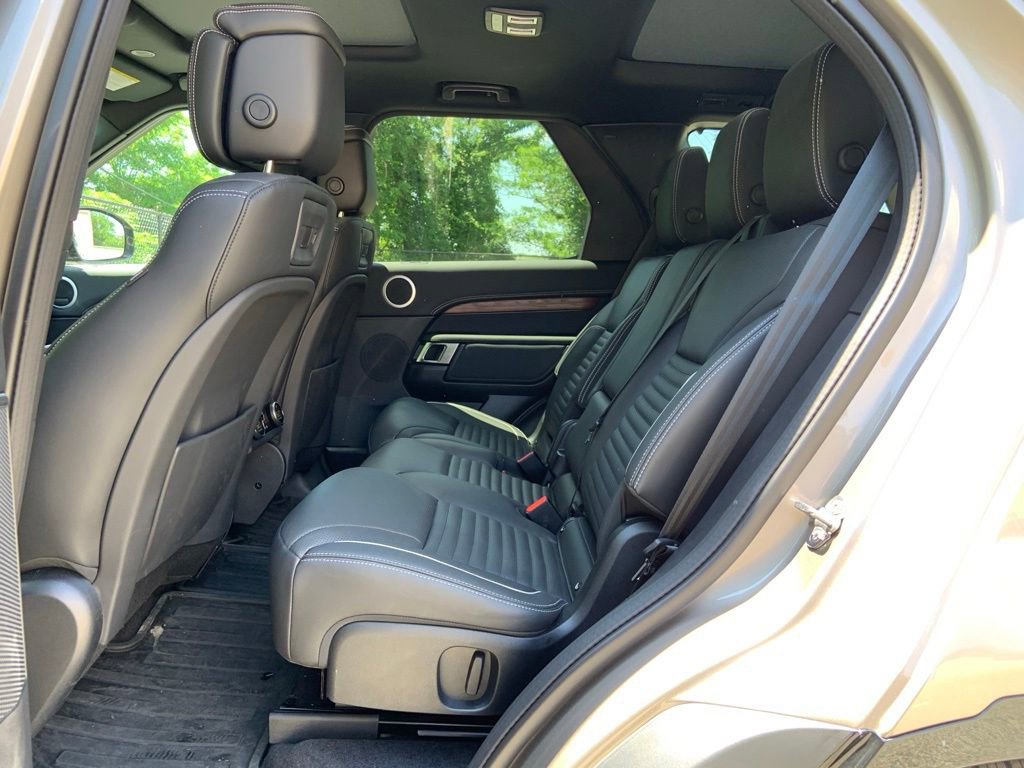 Certified 2024 Land Rover Discovery Dynamic SE AWD/4WD image 12