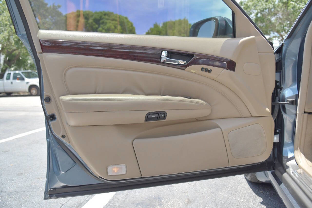 Used 2005 INFINITI Q45 w/ (P01) Premium Pkg image 14