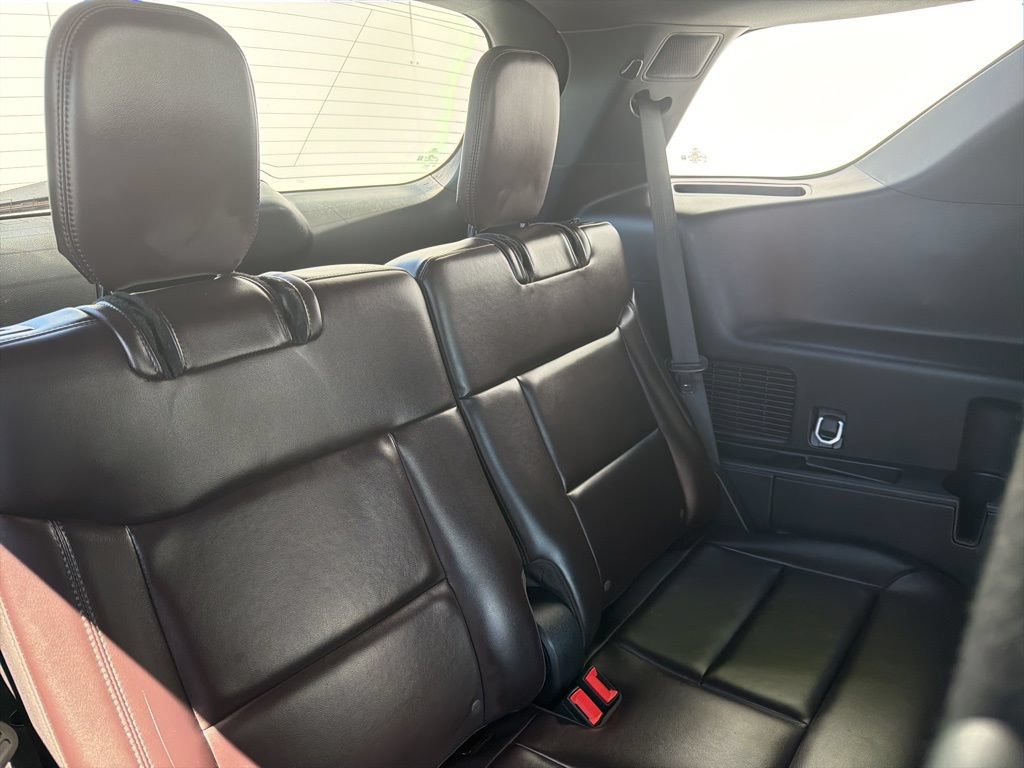 Used 2025 Ford Explorer Platinum w/ Ultimate Package AWD/4WD image 9