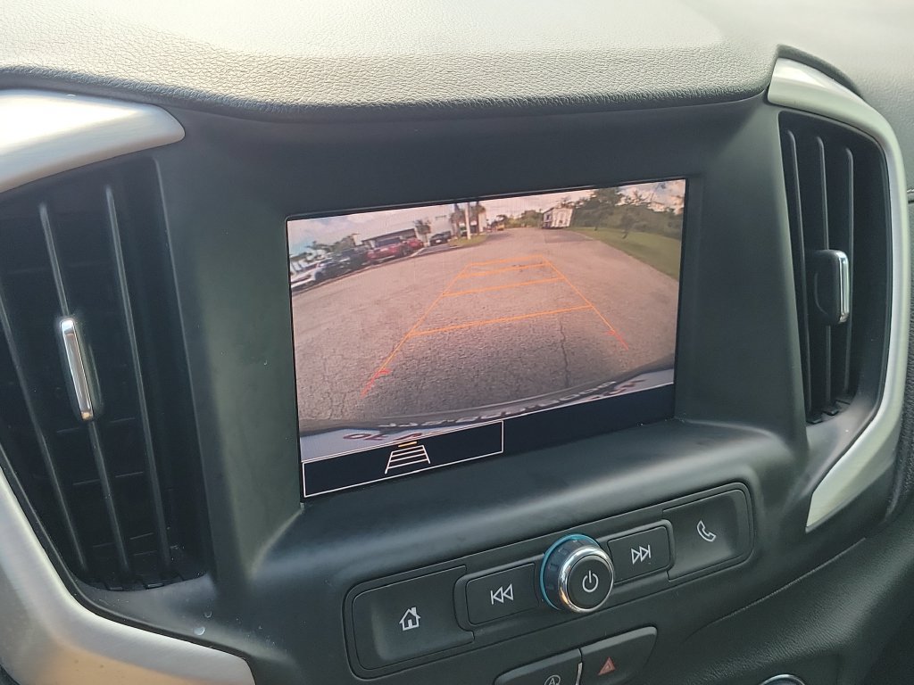Used 2024 GMC Terrain SLE w/ Driver Convenience Package FWD image 15