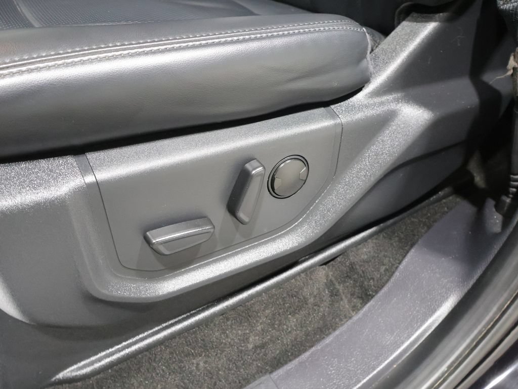 Used 2023 Ford Expedition XLT AWD/4WD image 12