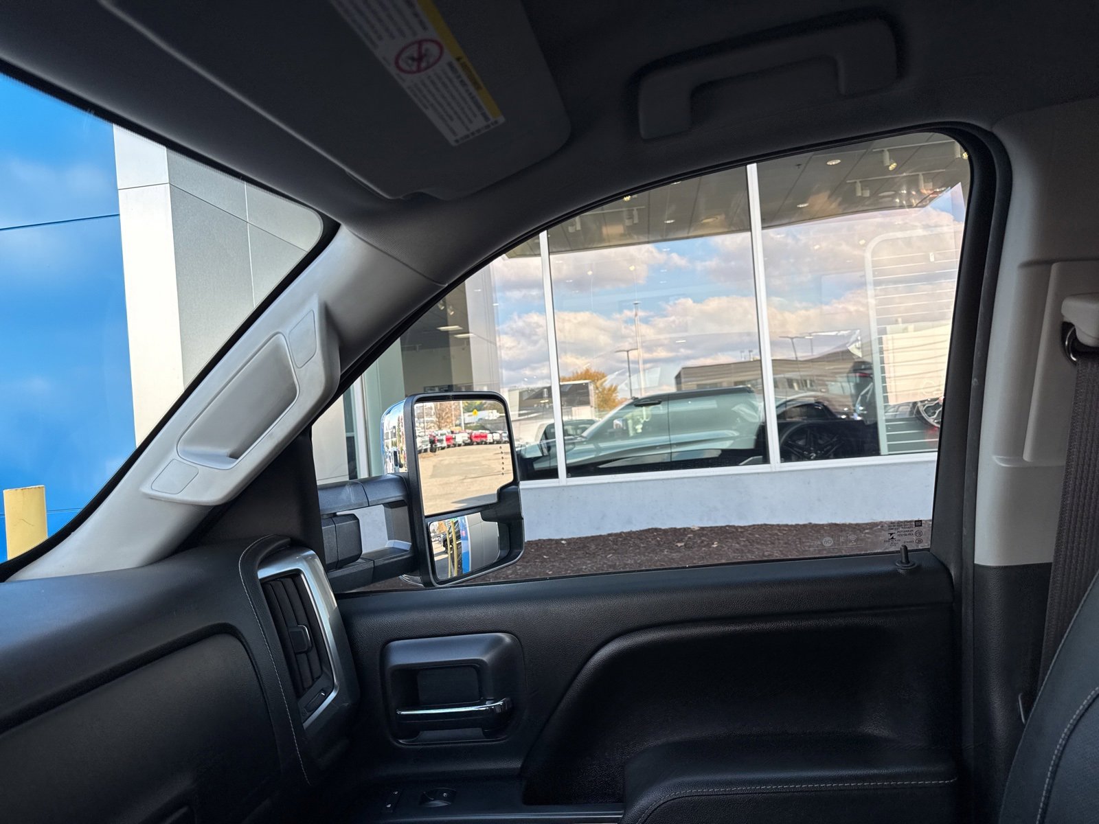 Used 2016 Chevrolet Silverado 2500 LTZ w/ LTZ Plus Package image 27