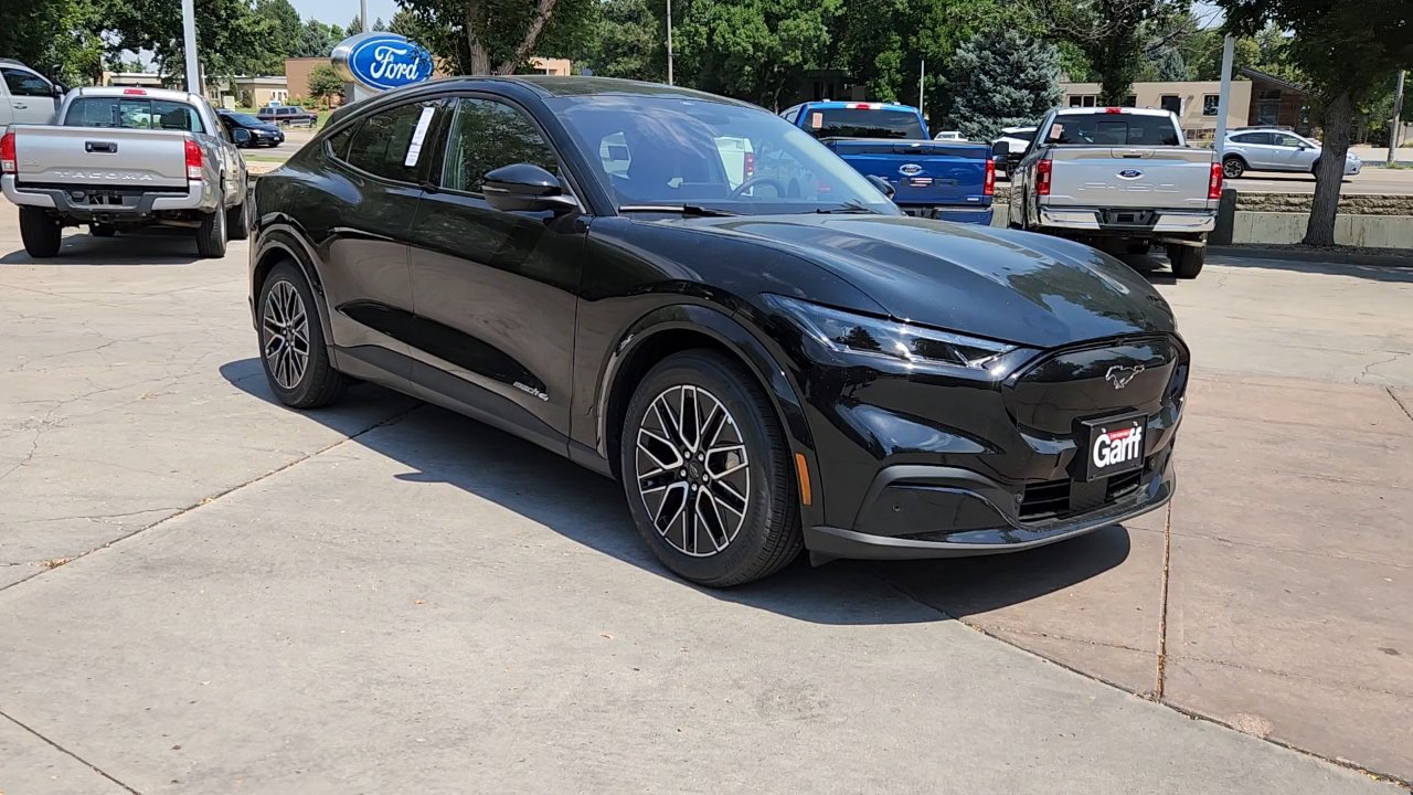 New 2025 Ford F350 Lariat w/ FX4 Off-Road Package image 13