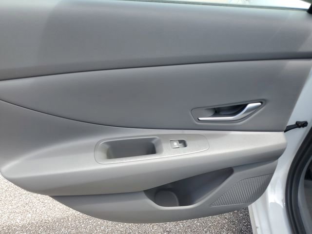 New 2026 Hyundai Elantra Sport FWD image 15