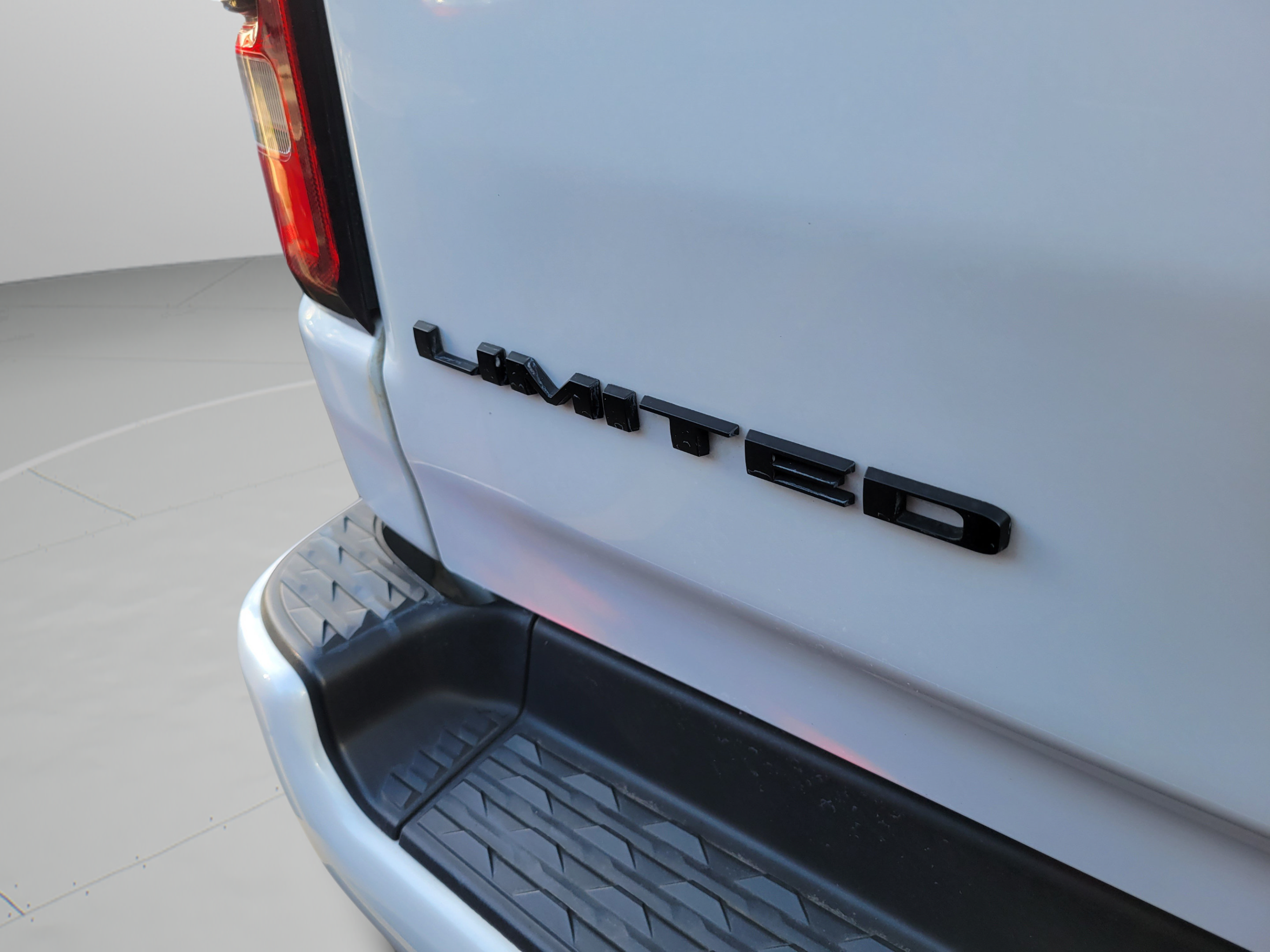 Used 2023 RAM 1500 Limited AWD/4WD image 8