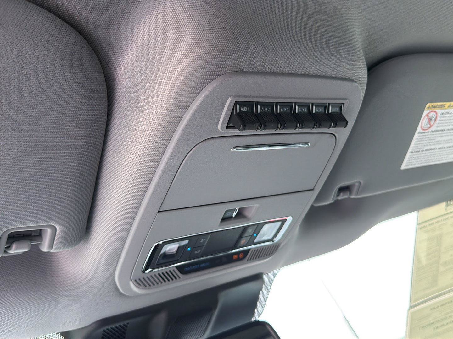 Used 2023 Ford F550 4x4 SuperCab Super Duty image 22