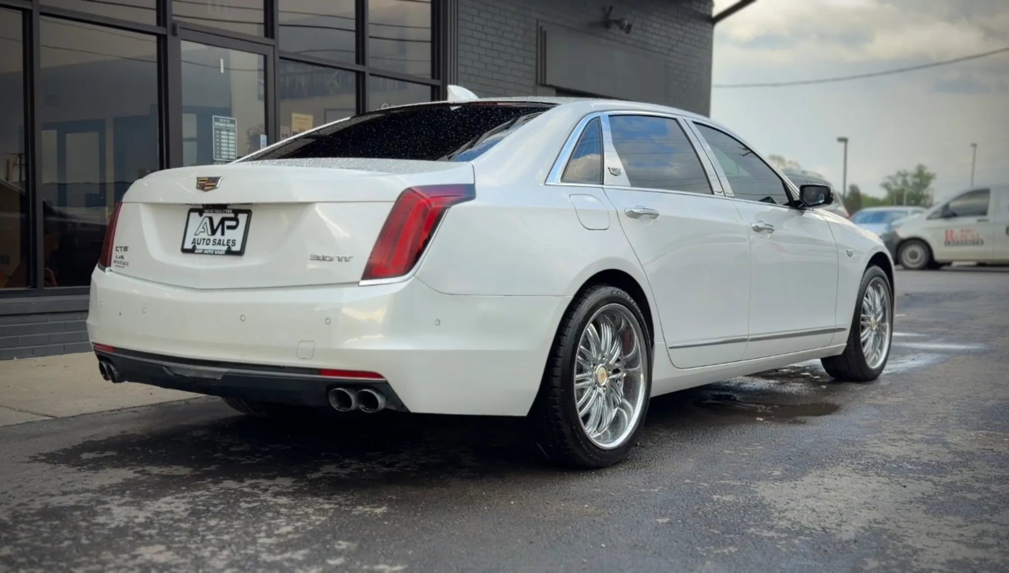 Used 2018 Cadillac CT6 Luxury AWD/4WD image 2