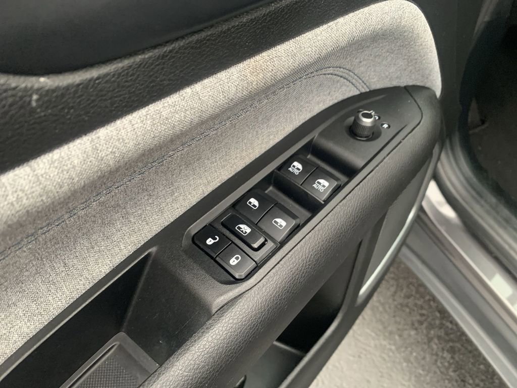 Used 2024 Jeep Compass Latitude image 15