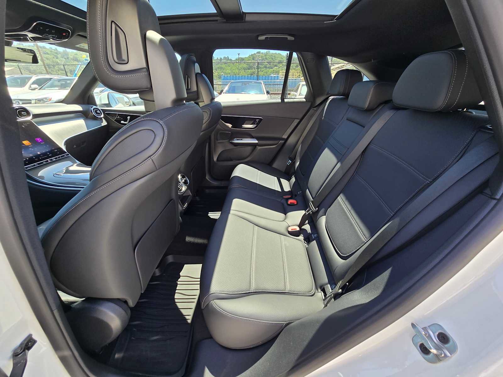 Used 2026 Mercedes-Benz GLC 300 4MATIC image 16