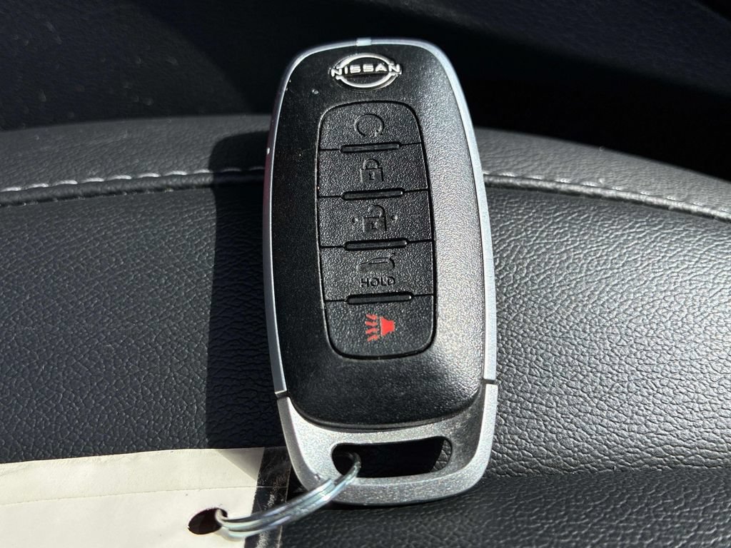 Certified 2025 Nissan Murano SV AWD/4WD image 10