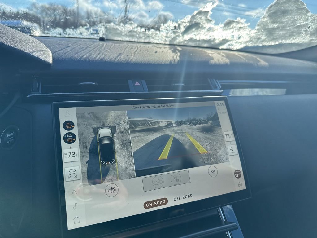 Used 2024 Land Rover Range Rover Velar Dynamic SE image 17