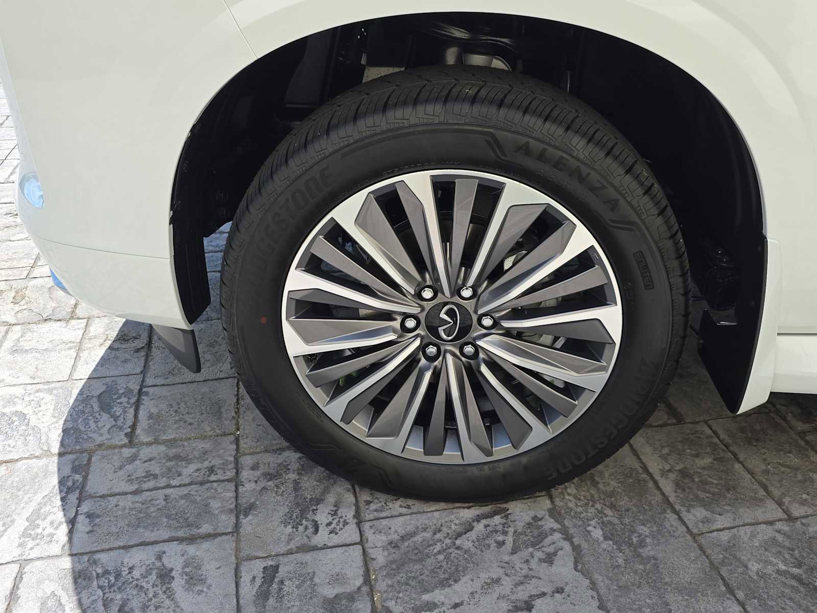 New 2026 INFINITI QX80 Luxe w/ Cargo Package image 9