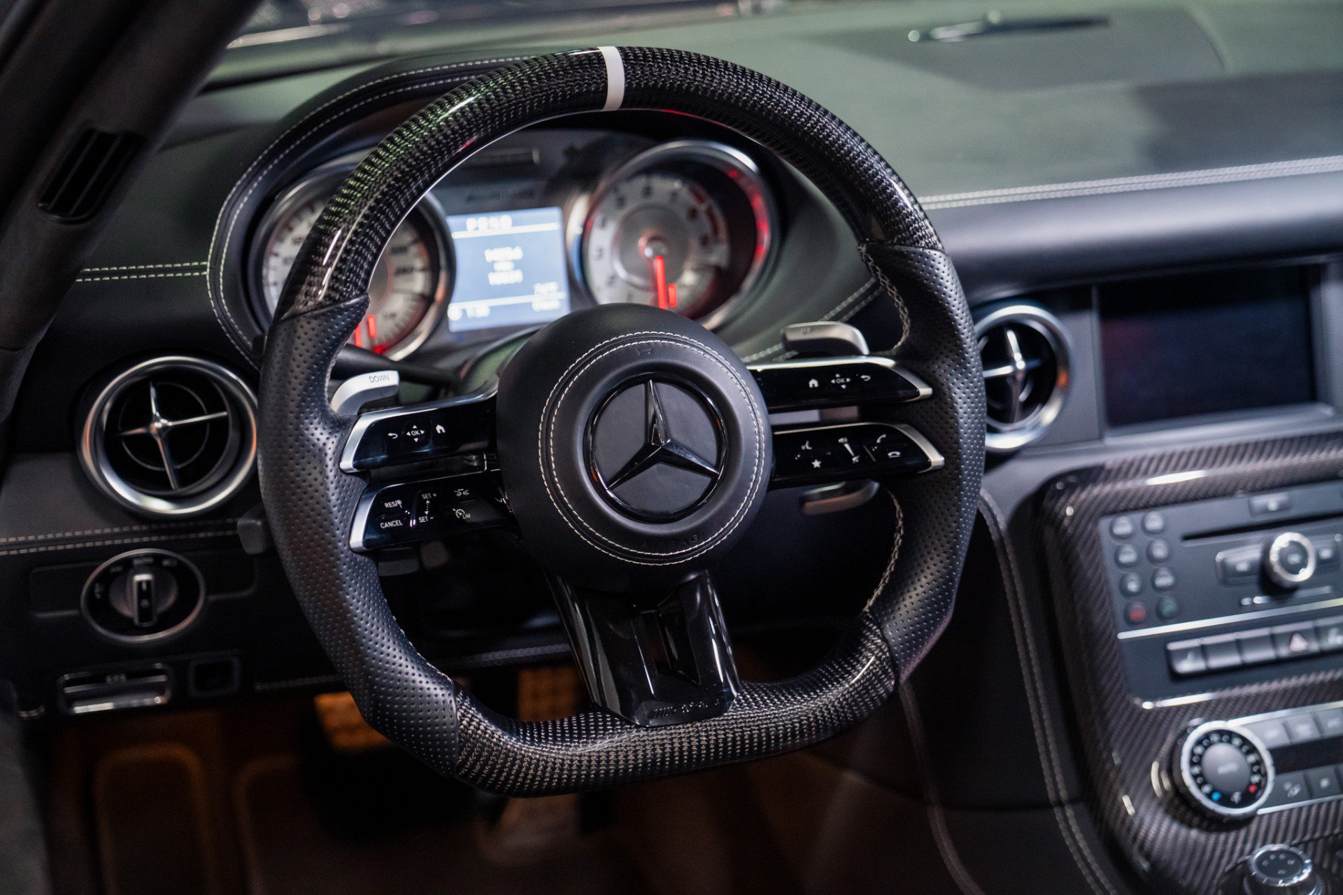 Used 2012 Mercedes-Benz SLS AMG Coupe image 43