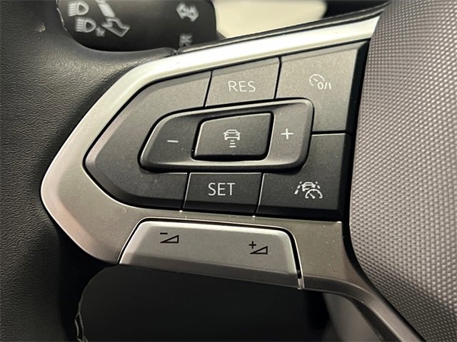 New 2026 Volkswagen Taos SE image 13