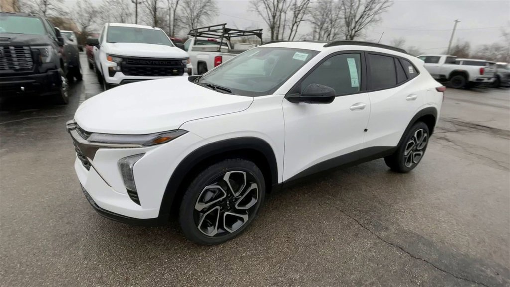 New 2026 Chevrolet Trax RS w/ Sunroof Package image 6