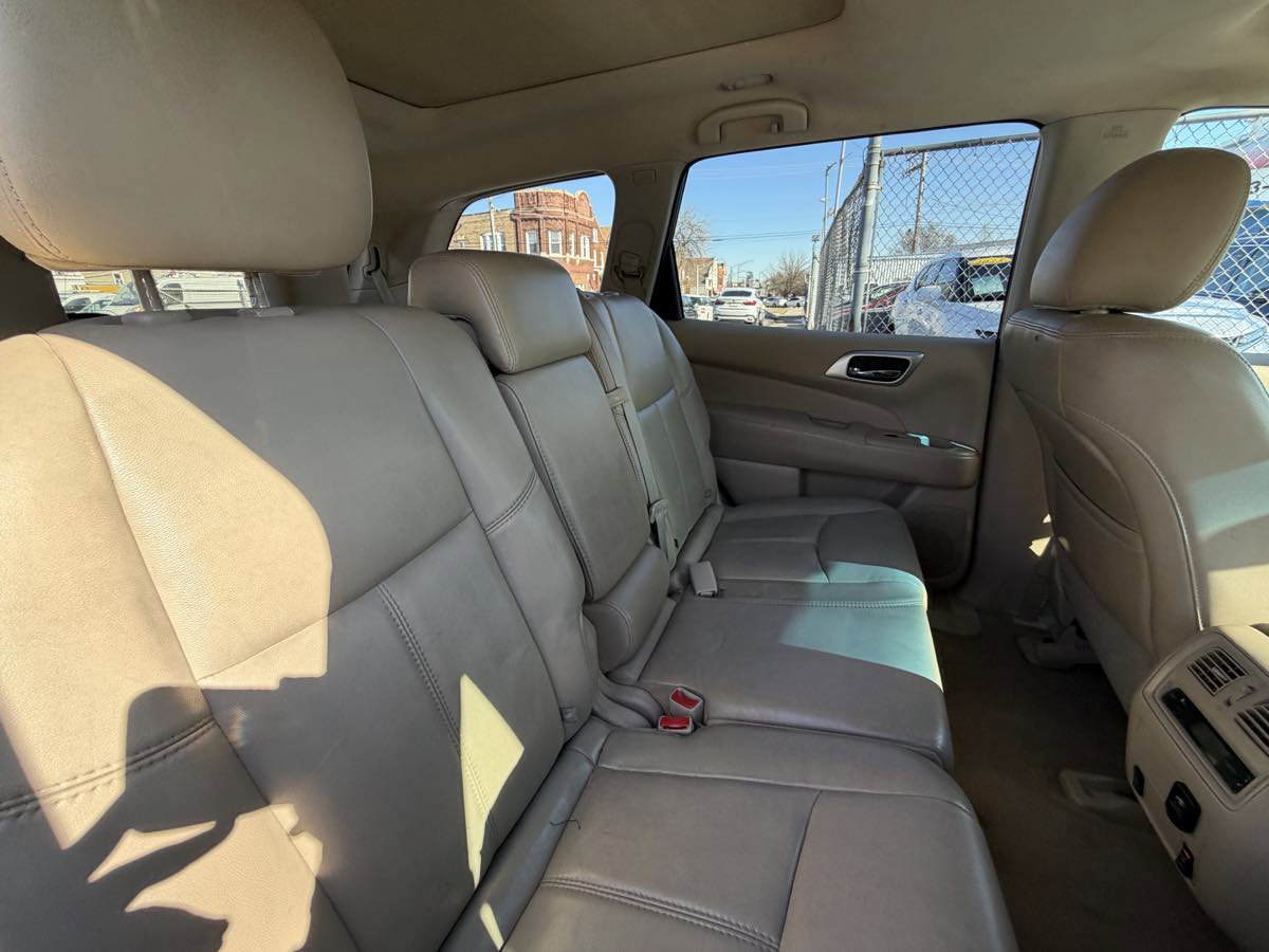 Used 2014 Nissan Pathfinder SL w/ SL Premium Package image 28