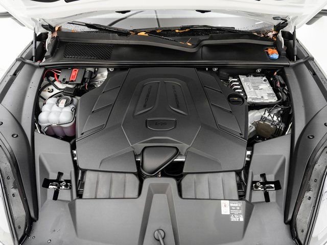 Certified 2025 Porsche Cayenne image 28