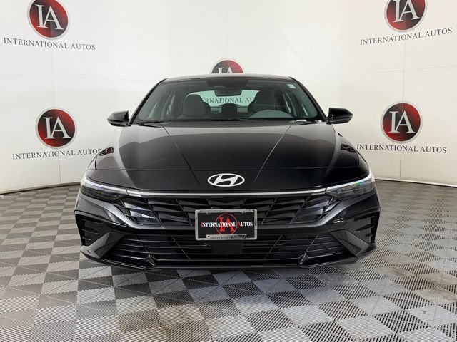 New 2026 Hyundai Elantra SEL Sport Premium FWD image 2