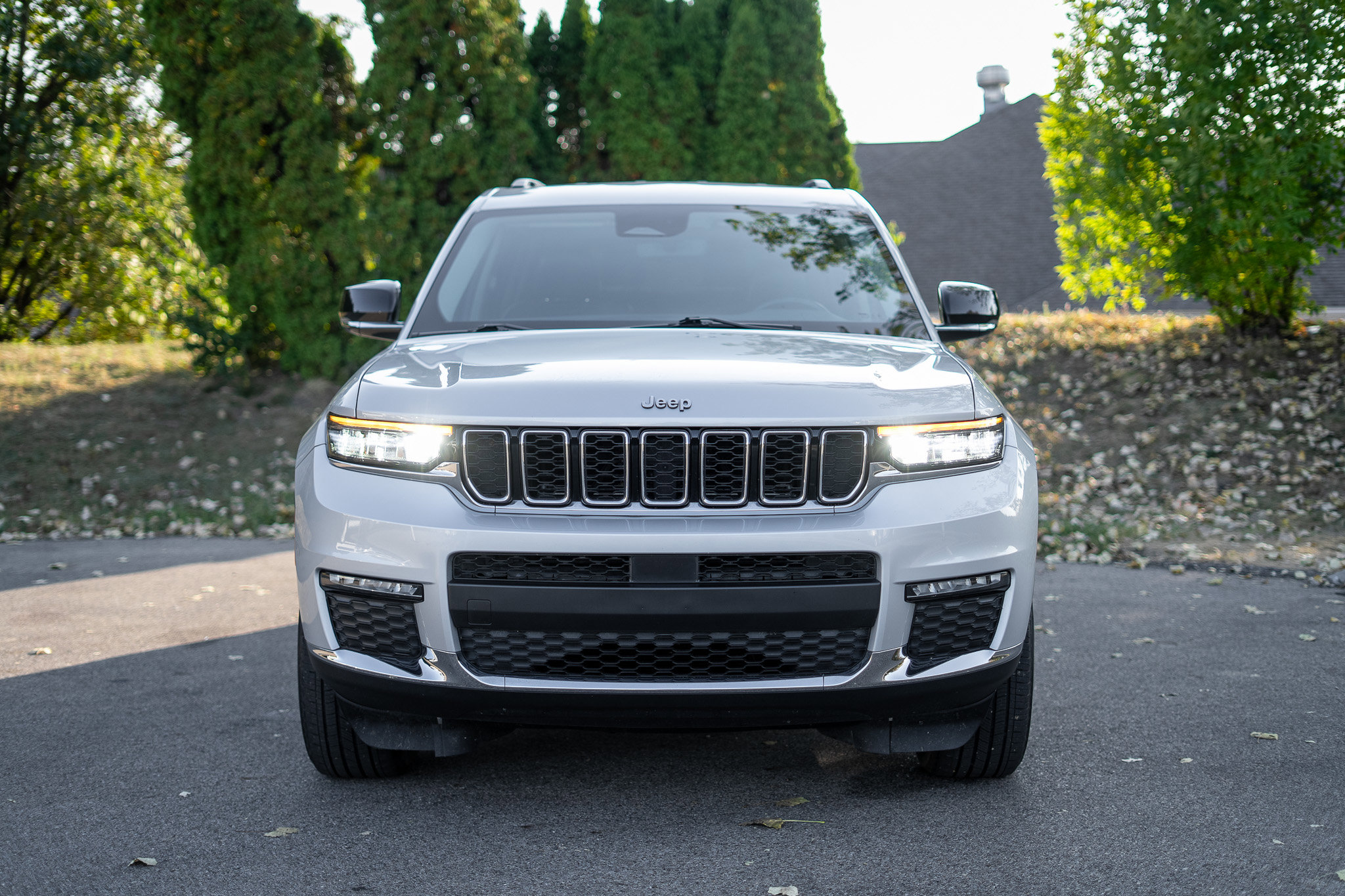 Used 2021 Jeep Grand Cherokee L Limited image 2