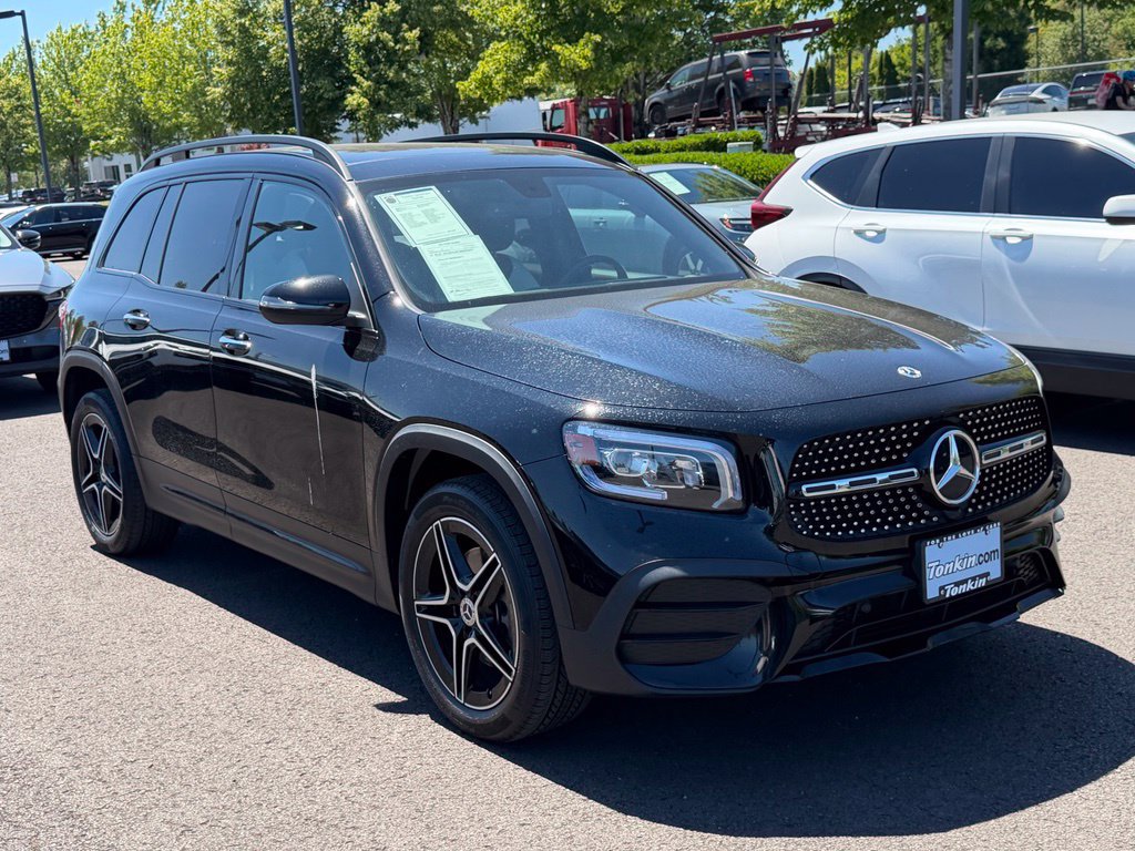 Used 2023 Mercedes-Benz GLB 250 4MATIC image 2