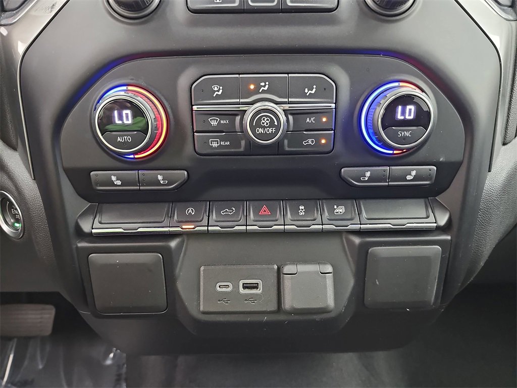 Used 2021 Chevrolet Silverado 1500 LT image 32