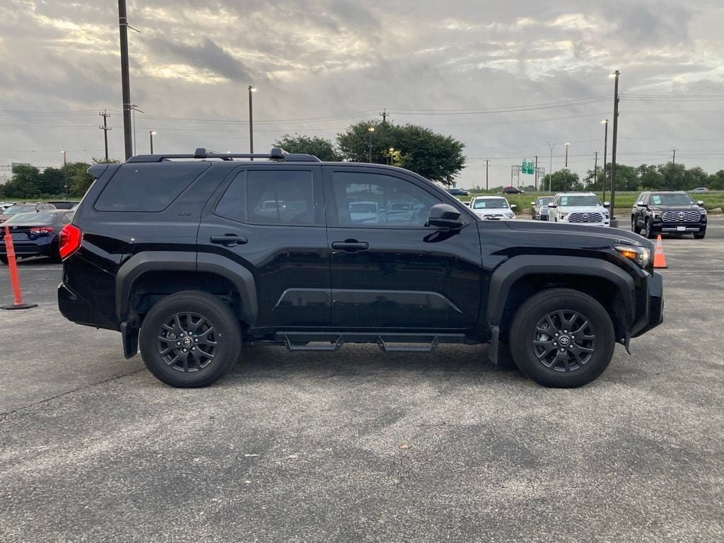 Certified 2025 Toyota 4Runner SR5 AWD/4WD image 3