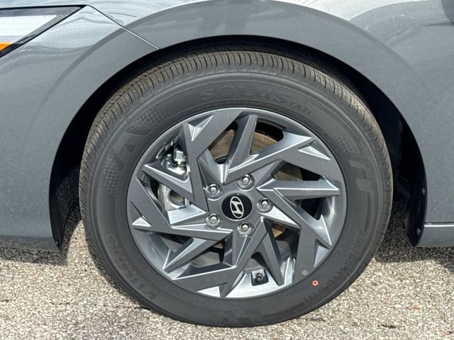 New 2026 Hyundai Elantra Hybrid FWD image 20