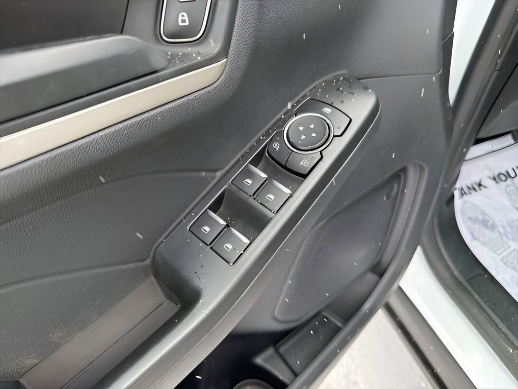 Used 2022 Ford Escape SE image 21