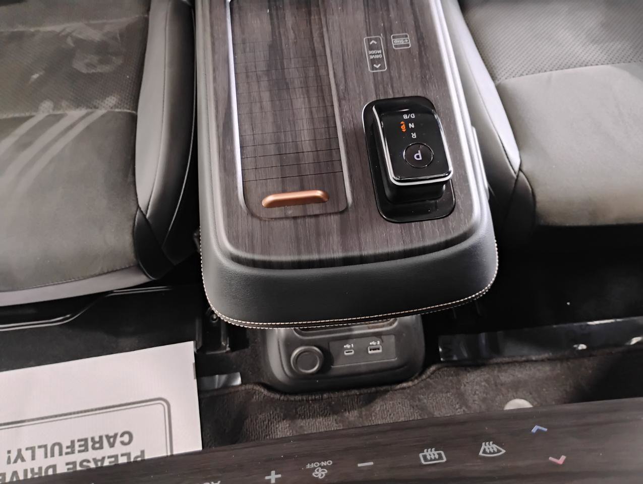 Used 2024 Nissan Ariya AWD image 72