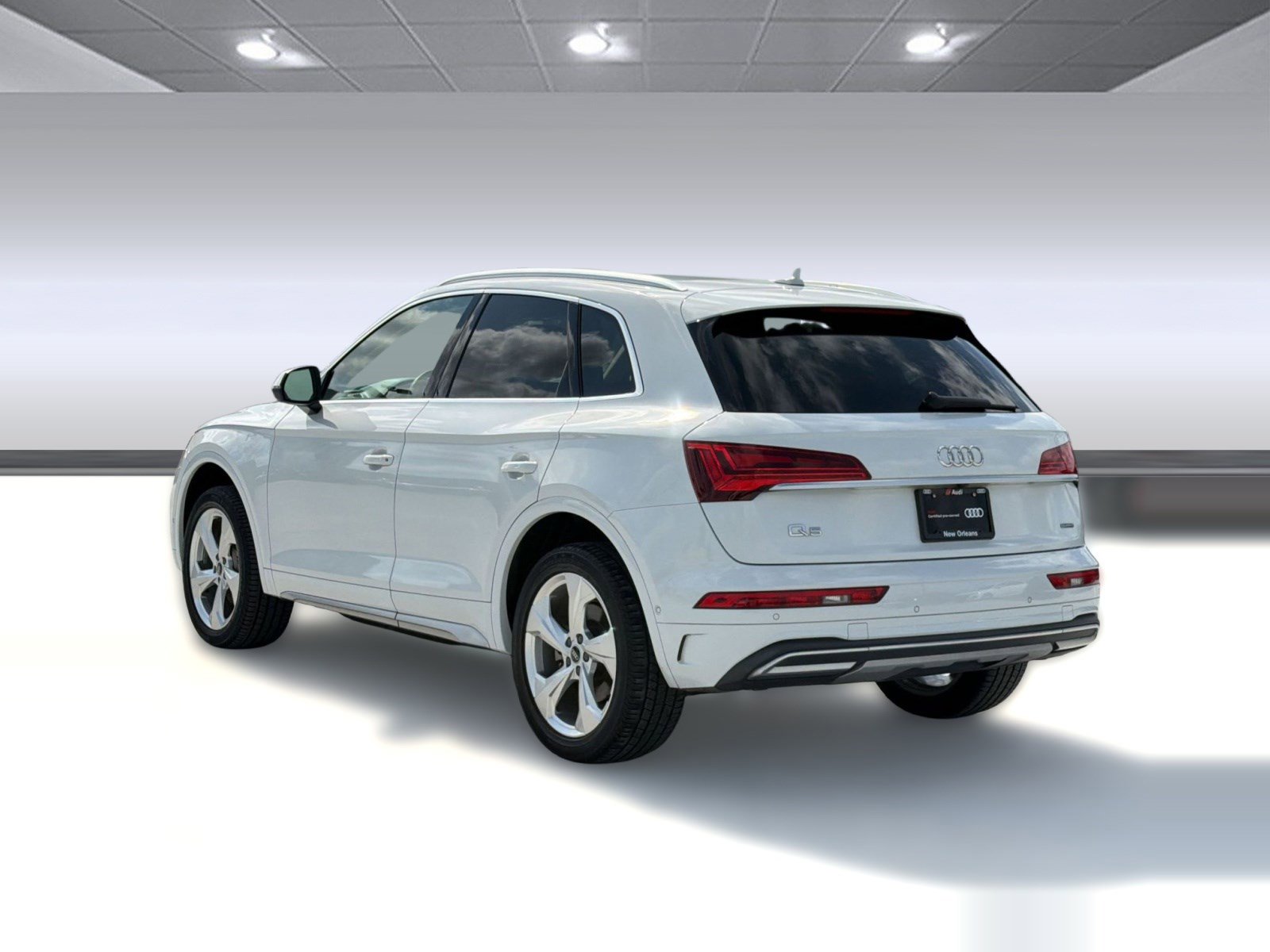 Used 2021 Audi Q5 Prestige w/ Prestige Package AWD/4WD image 3