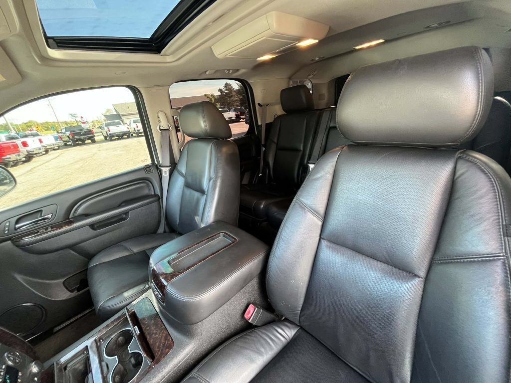 Used 2011 GMC Yukon Denali AWD/4WD image 23